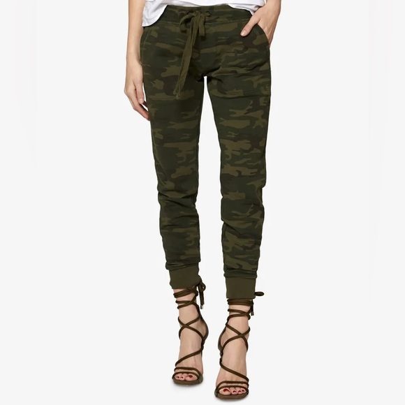 Sanctuary camo joggers size S - Picture 1 of 6